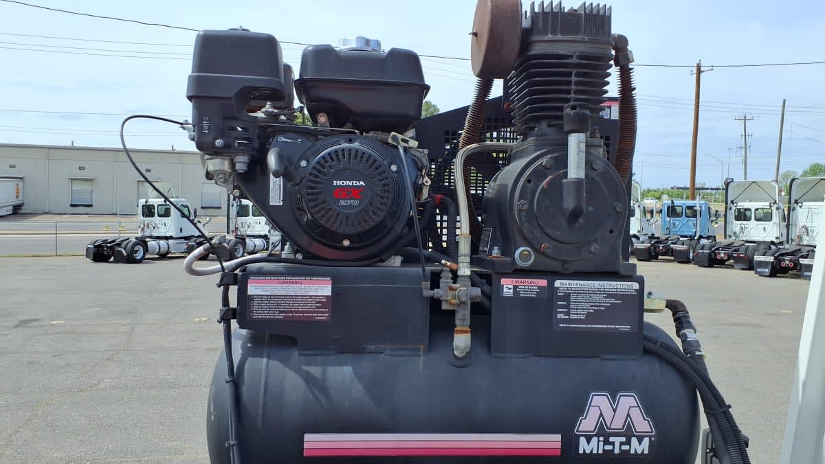2020 Freightliner M2 106 in Memphis, TN — photo 14