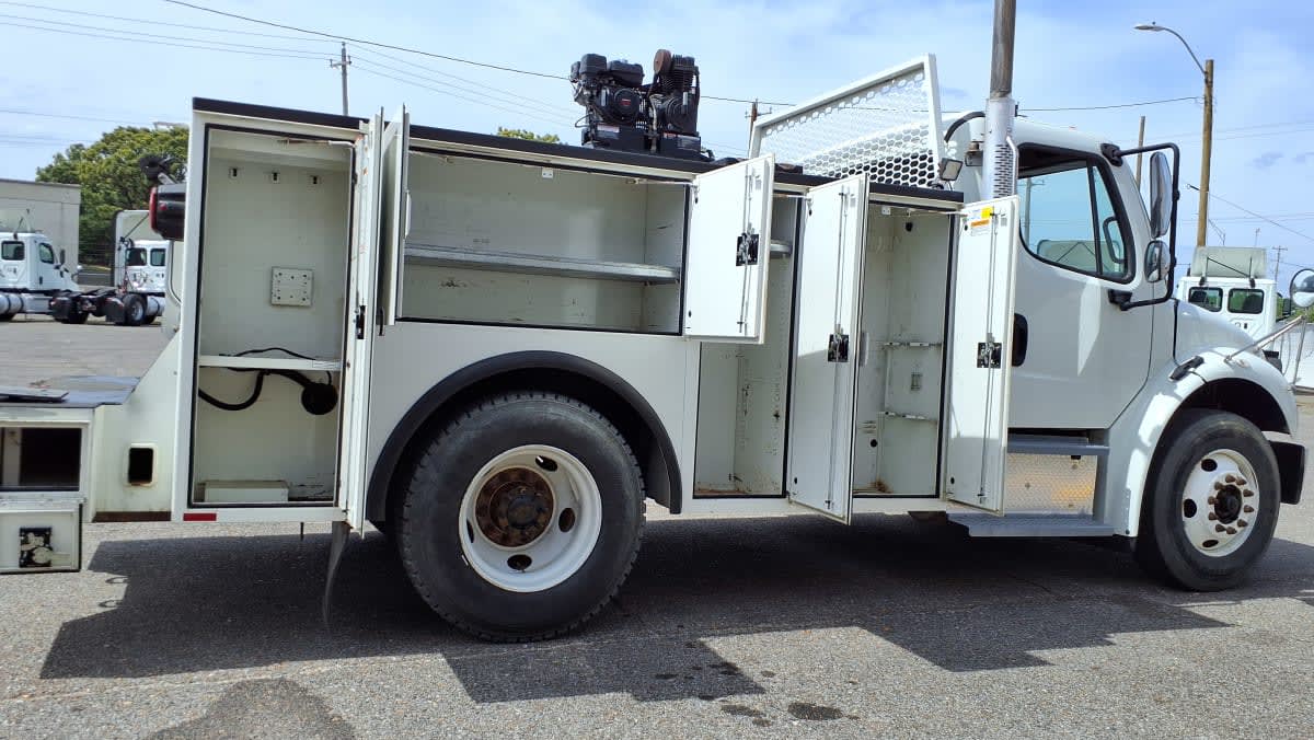 2020 Freightliner M2 106 in Memphis, TN — photo 16