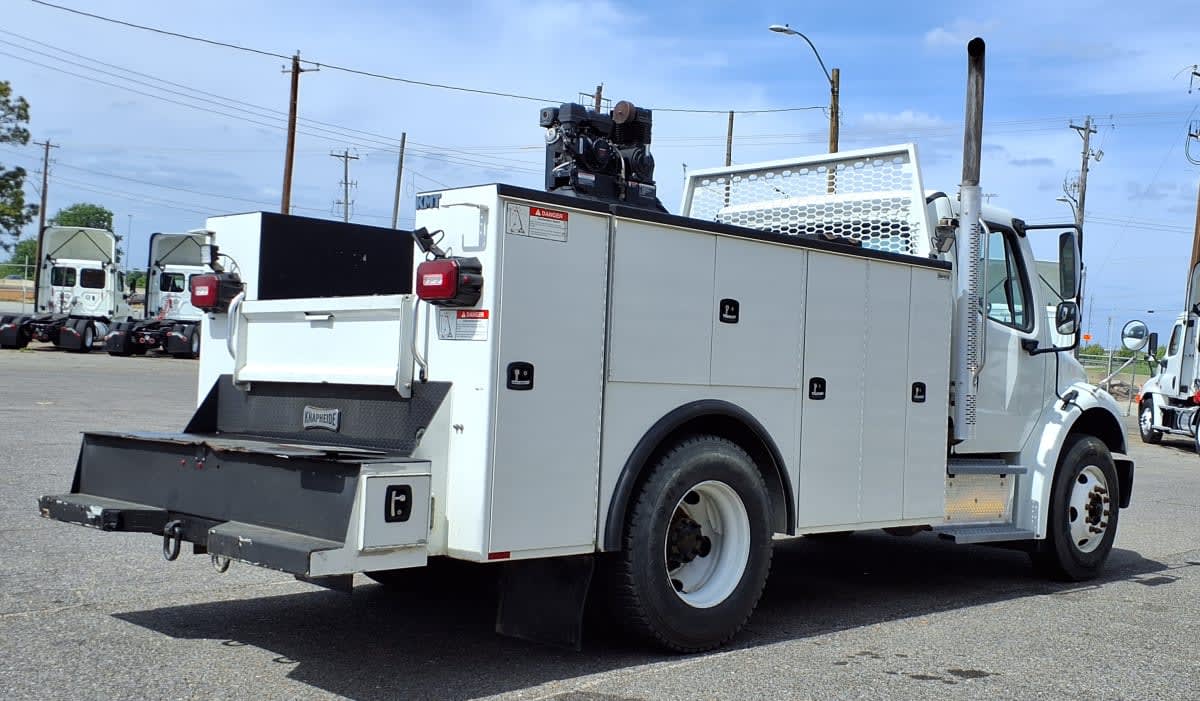 2020 Freightliner M2 106 in Memphis, TN — photo 4
