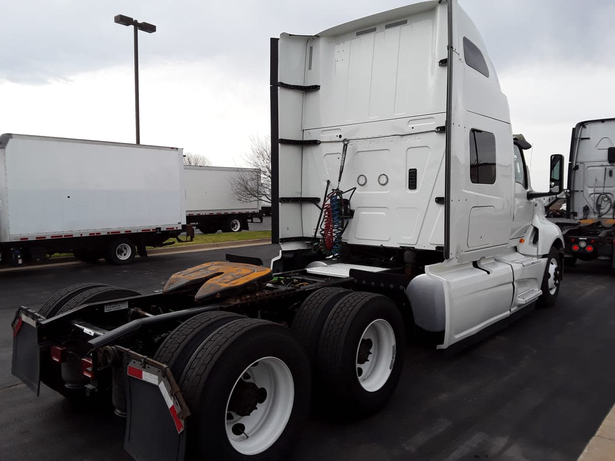 2020 International LT in Altoona, IA — photo 4