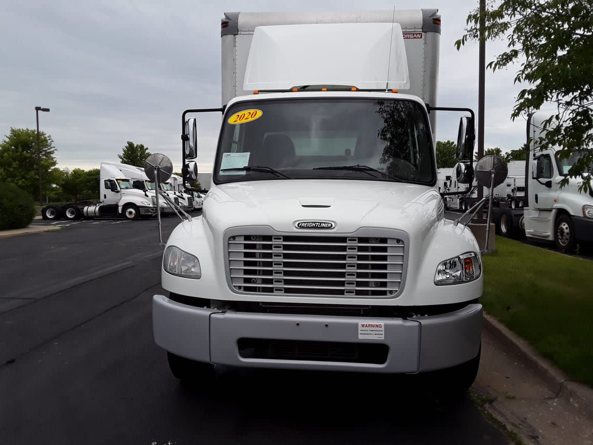 2020 Freightliner M2 106 in Altoona, IA — photo 2
