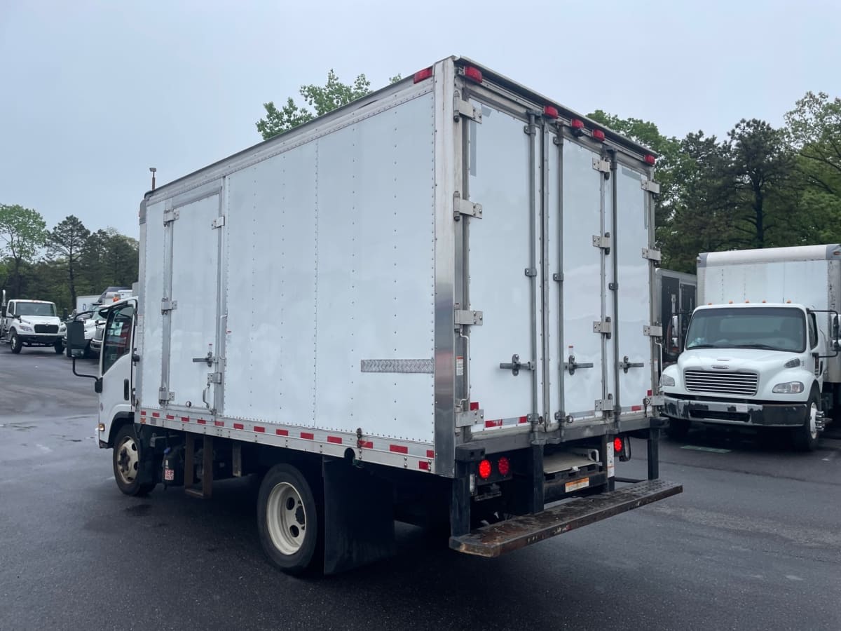 2020 Isuzu NRR in Farmingdale, NY — photo 6