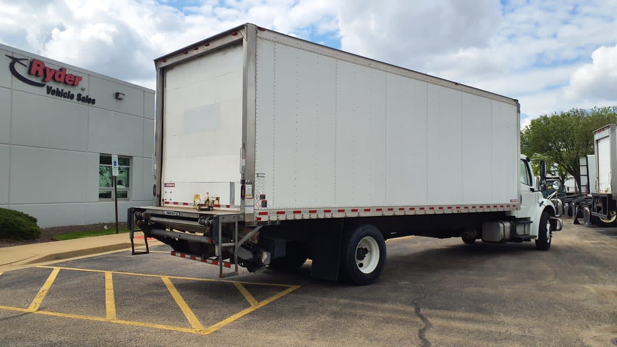 2020 Freightliner M2 106 in Bolingbrook, IL — photo 4