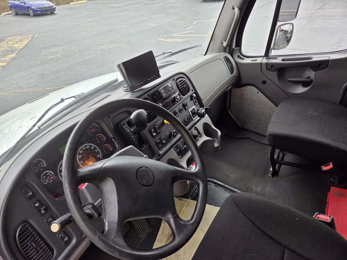 2020 Freightliner M2 106 in Allentown, PA — photo 7