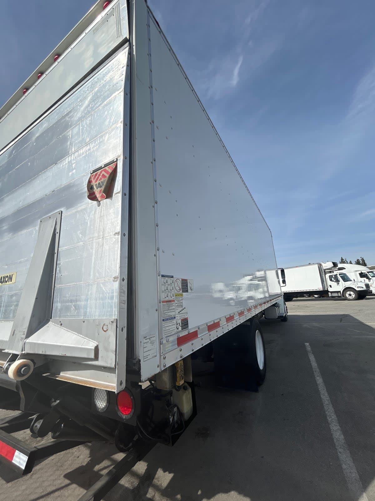 2020 Freightliner M2 106 in Pomona, CA — photo 4