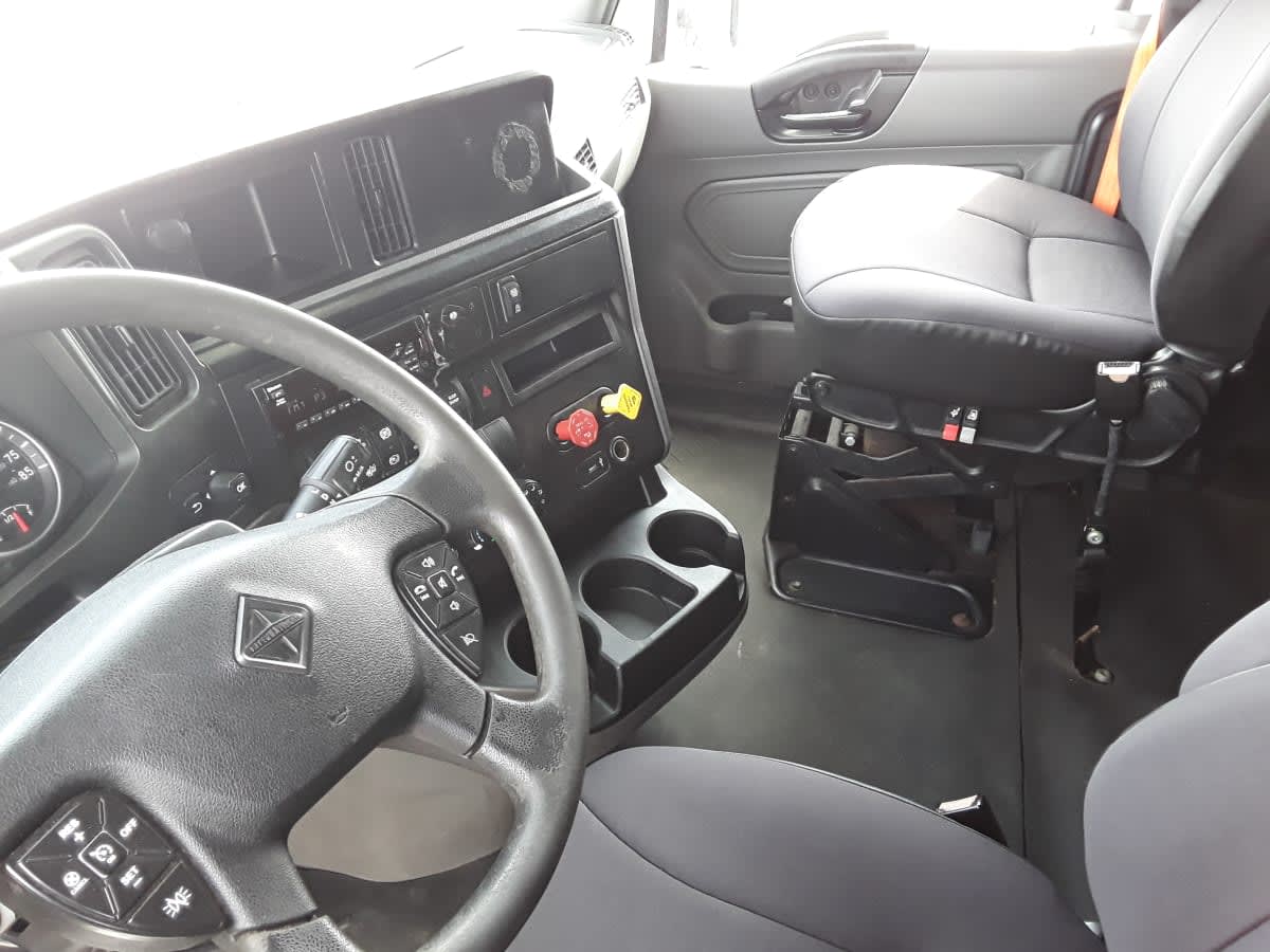 2020 International LT in Montebello, CA — photo 7