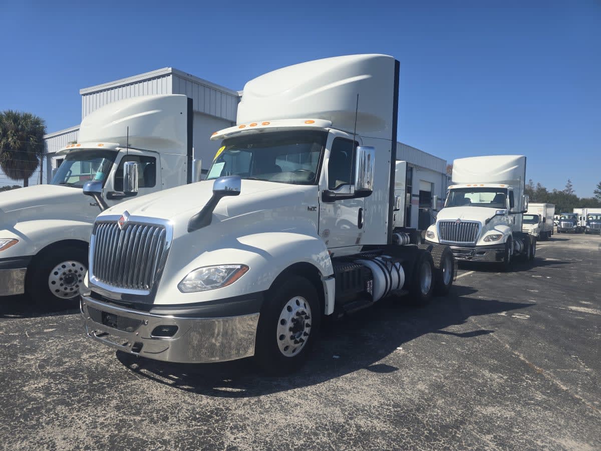 2020 International LT in Tampa, FL — photo 3