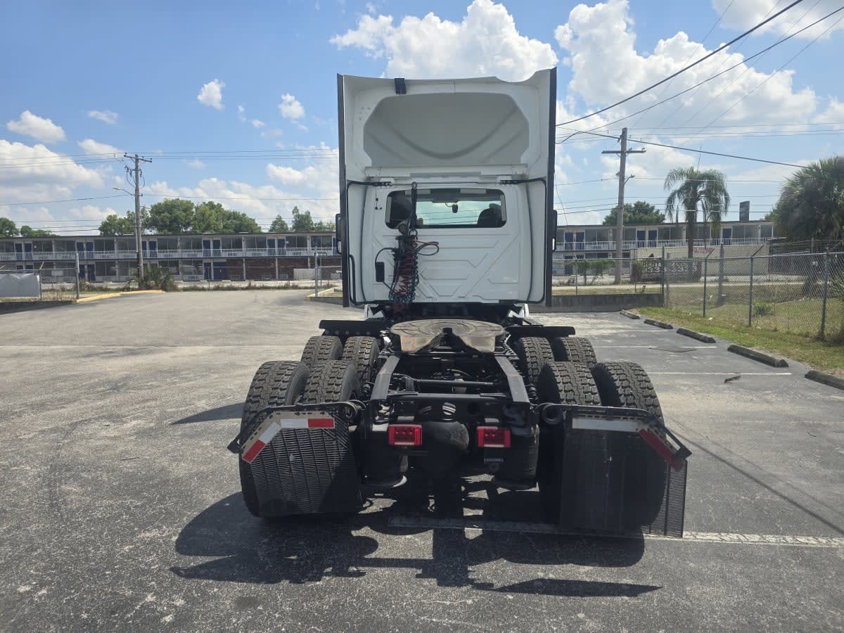 2020 International LT in Tampa, FL — photo 5