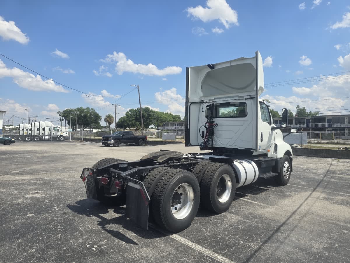 2020 International LT in Tampa, FL — photo 6