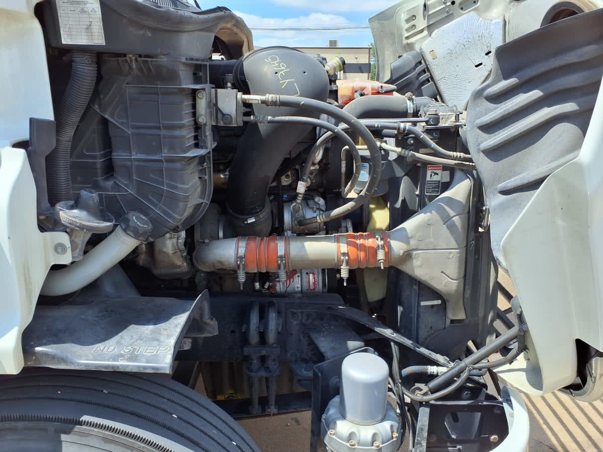 2020 Freightliner Cascadia in Dallas, TX — photo 9