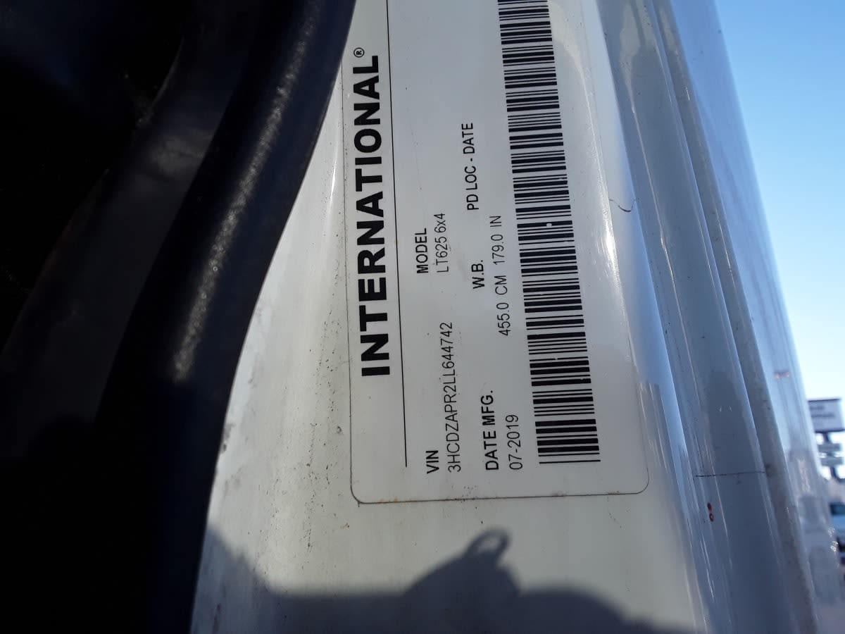 2020 International LT in Altoona, IA — photo 11