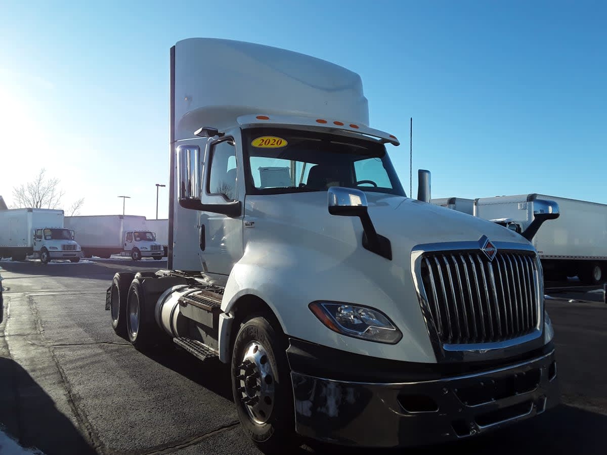 2020 International LT in Altoona, IA — photo 3