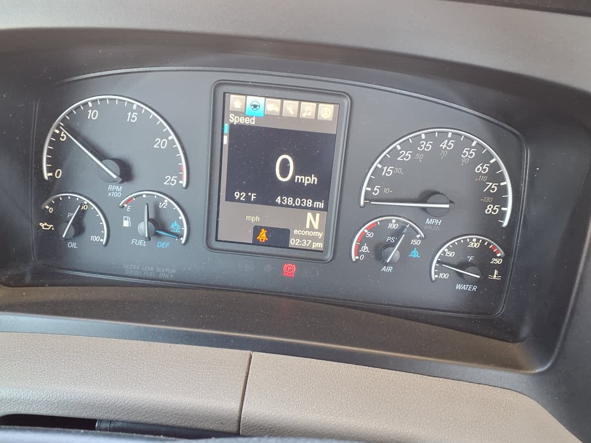 2020 Freightliner Cascadia in Greenville, SC — photo 11