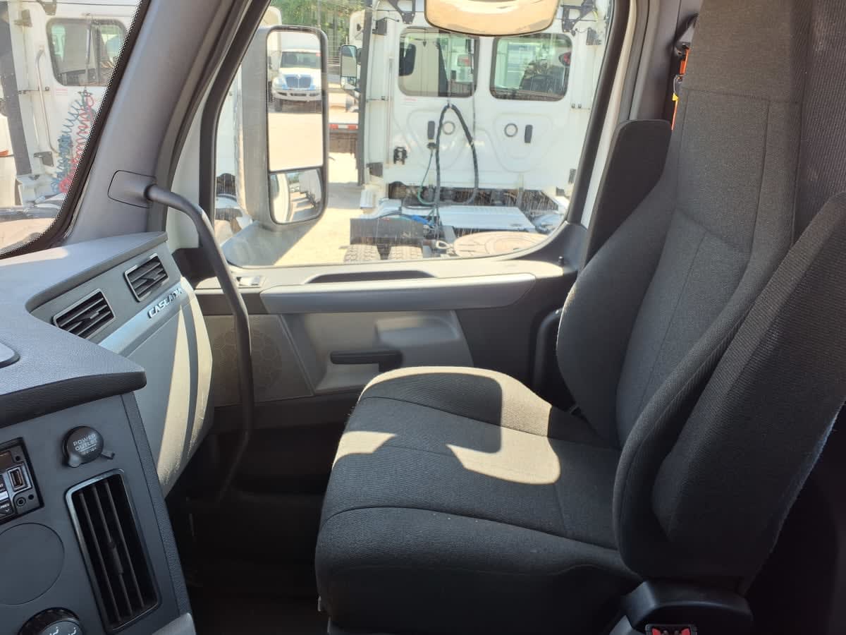 2020 Freightliner Cascadia in Greenville, SC — photo 13