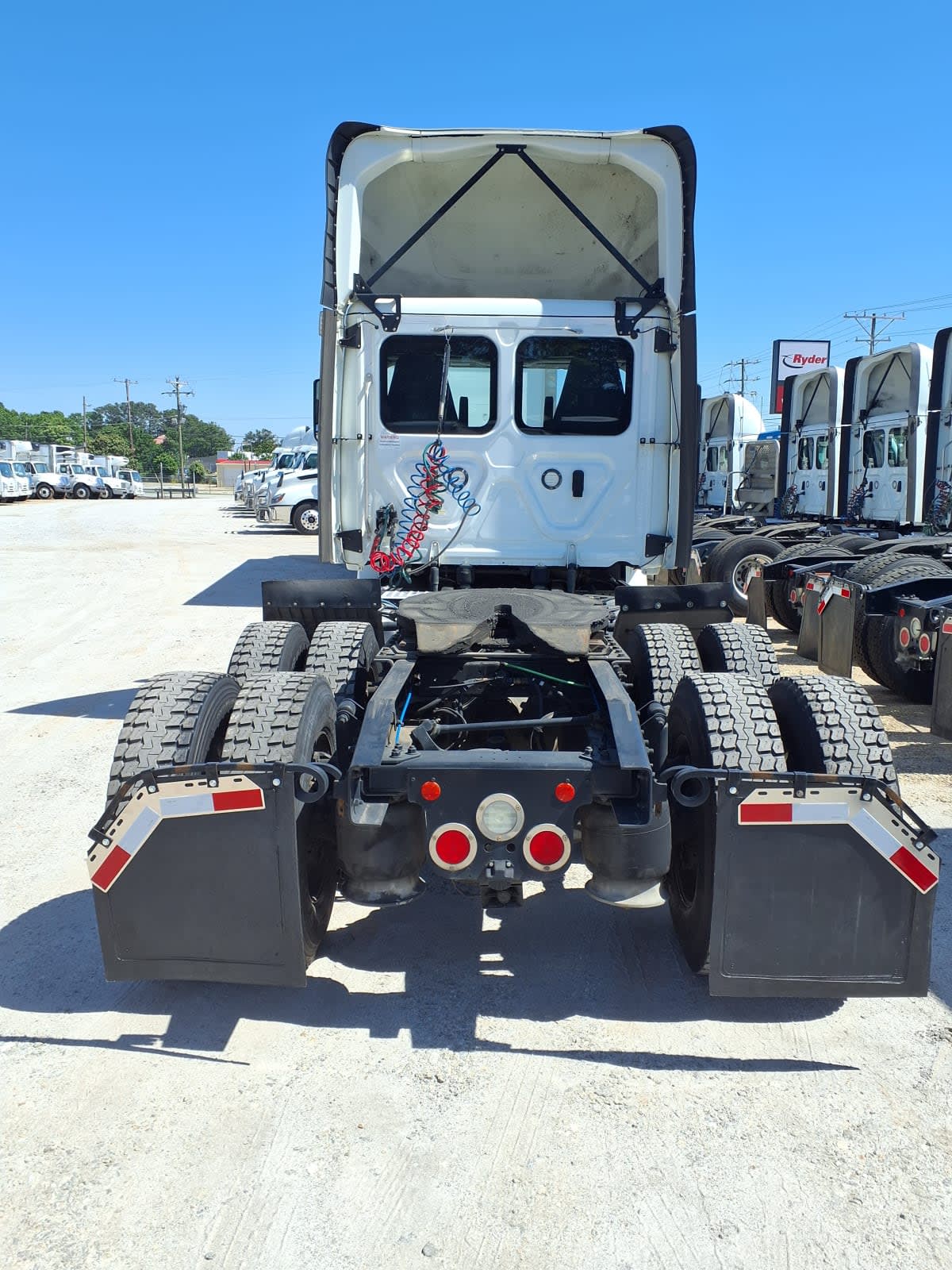 2020 Freightliner Cascadia in Greenville, SC — photo 5