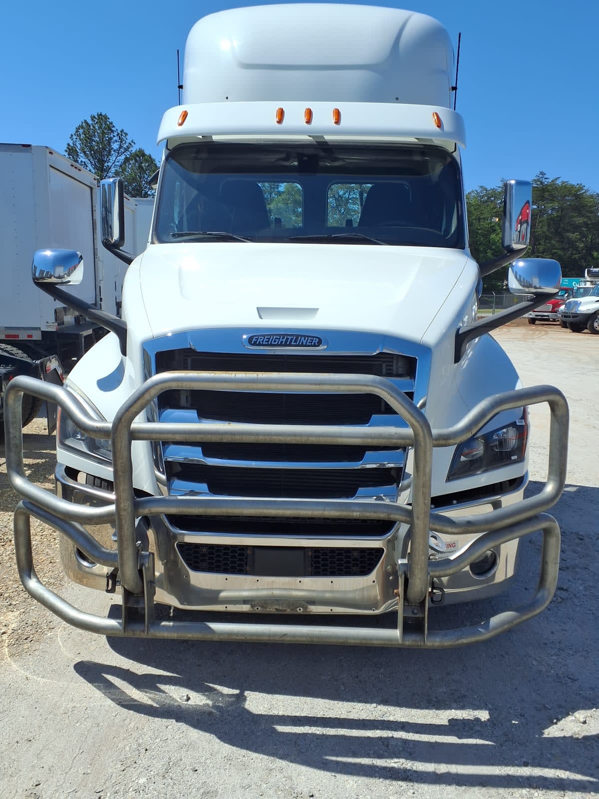 2020 Freightliner Cascadia in Greenville, SC — photo 2