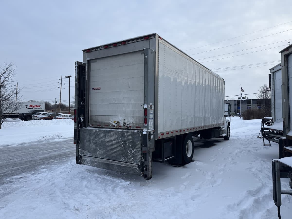 2020 Freightliner M2 106 in Taylor, MI — photo 4