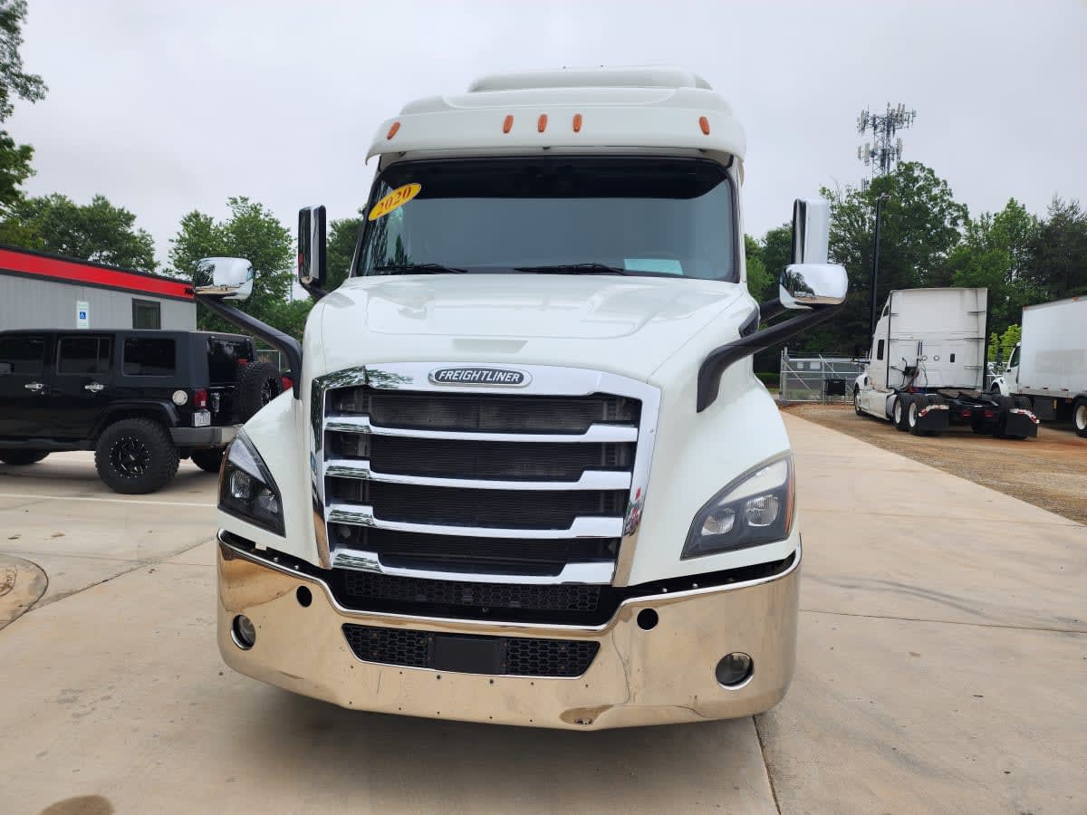 2020 Freightliner Cascadia in Greensboro, NC — photo 2