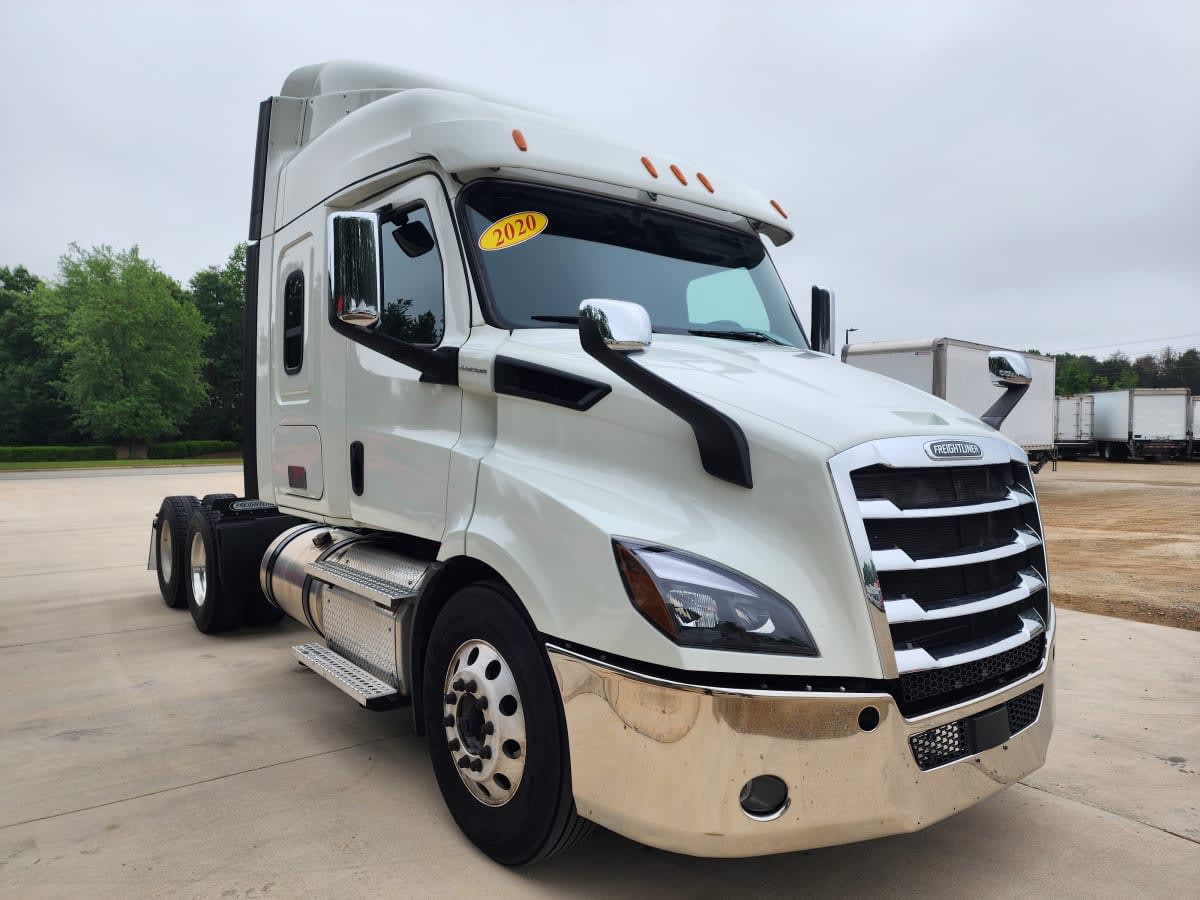 2020 Freightliner Cascadia in Greensboro, NC — photo 3