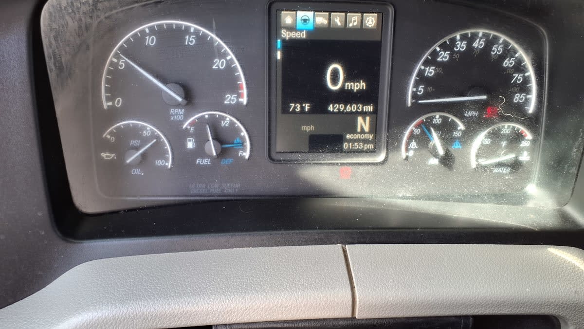 2020 Freightliner Cascadia in West Chester, OH — photo 11