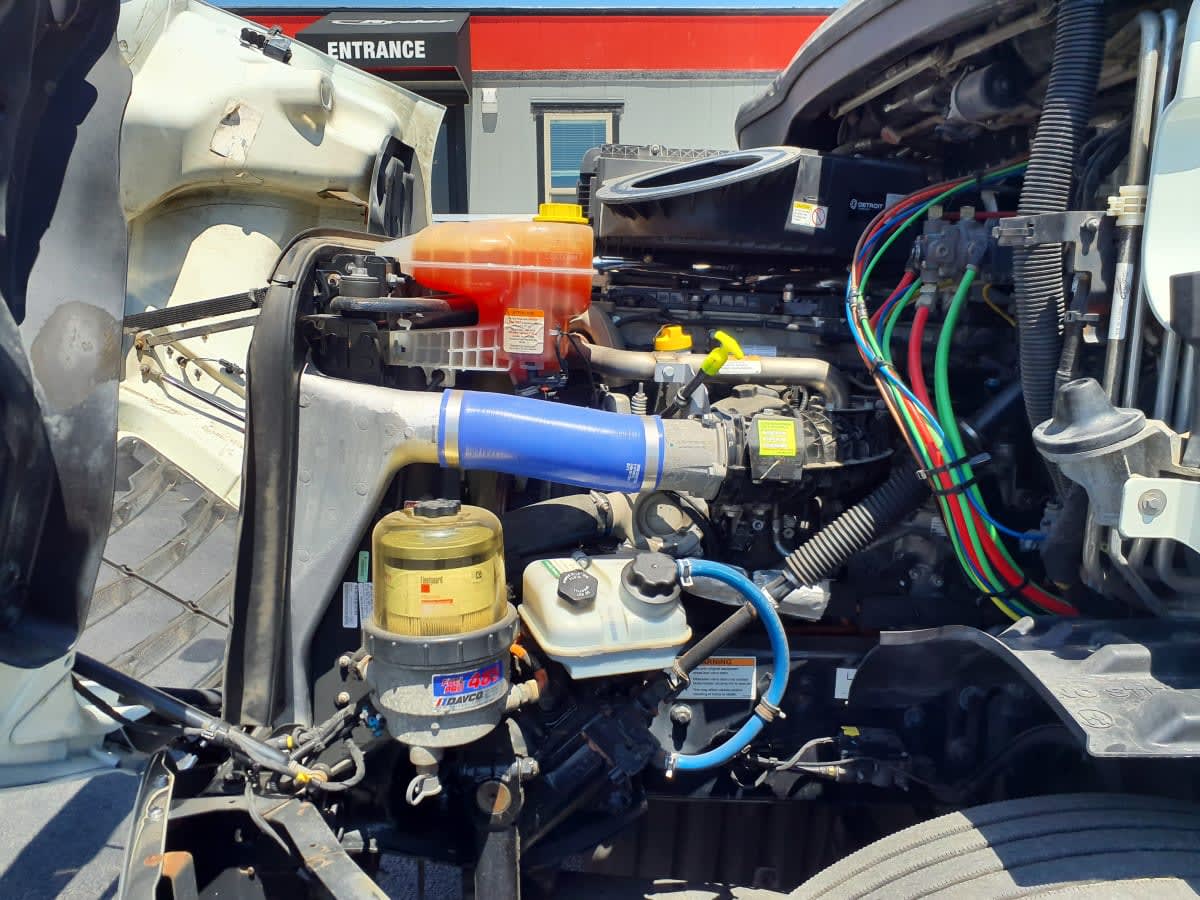 2020 Freightliner Cascadia in Clarksville, IN — photo 9