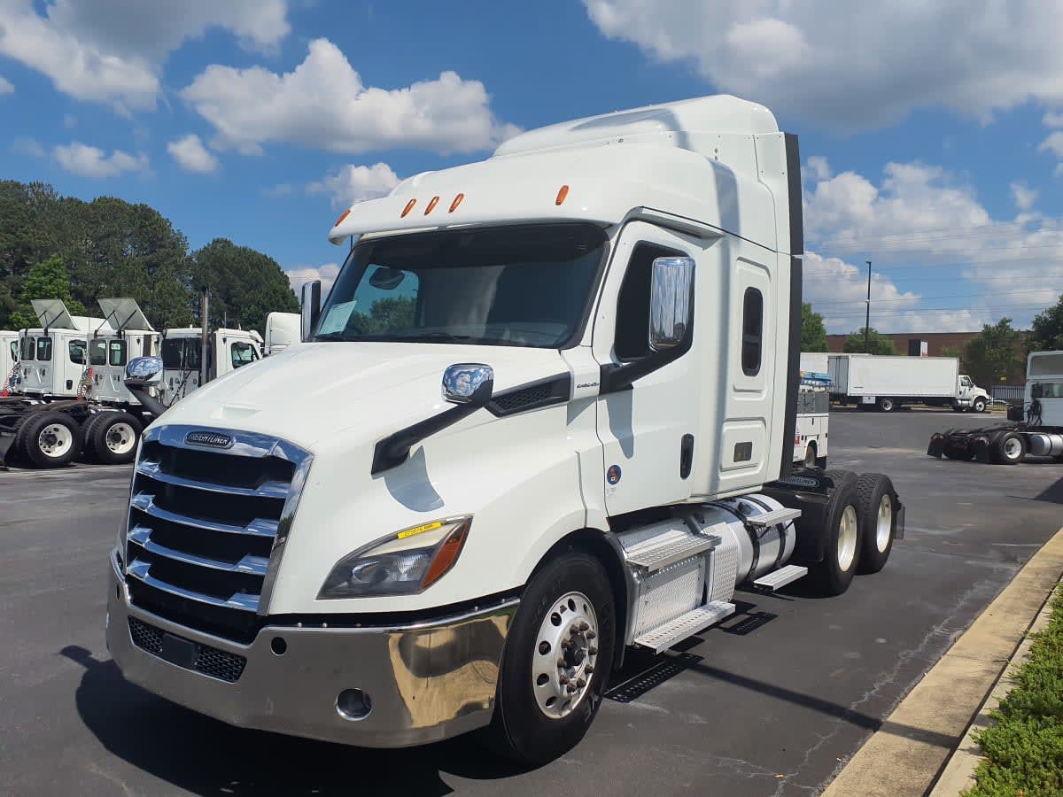 2020 Freightliner Cascadia in Atlanta, GA — photo 3