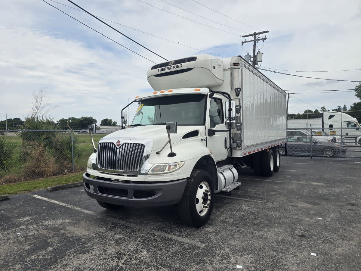 2020 International MV in Tampa, FL — photo 3