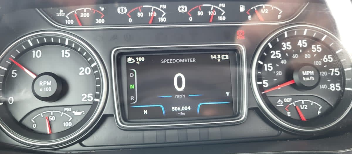 2020 International LT in Jacksonville, FL — photo 12