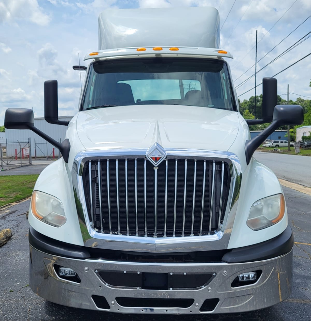 2020 International LT in Jacksonville, FL — photo 2