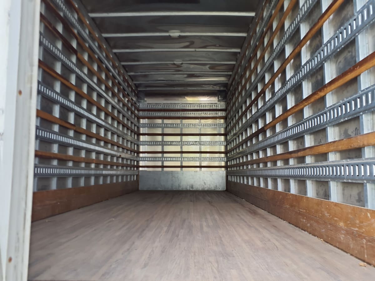 2020 Freightliner M2 106 in Indianapolis, IN — photo 8