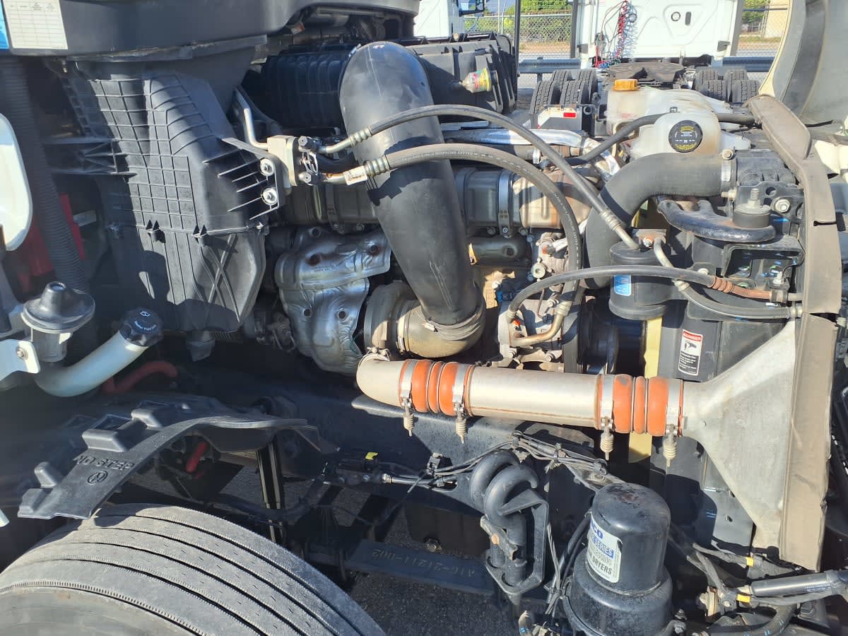 2020 Freightliner Cascadia in Greenville, SC — photo 15