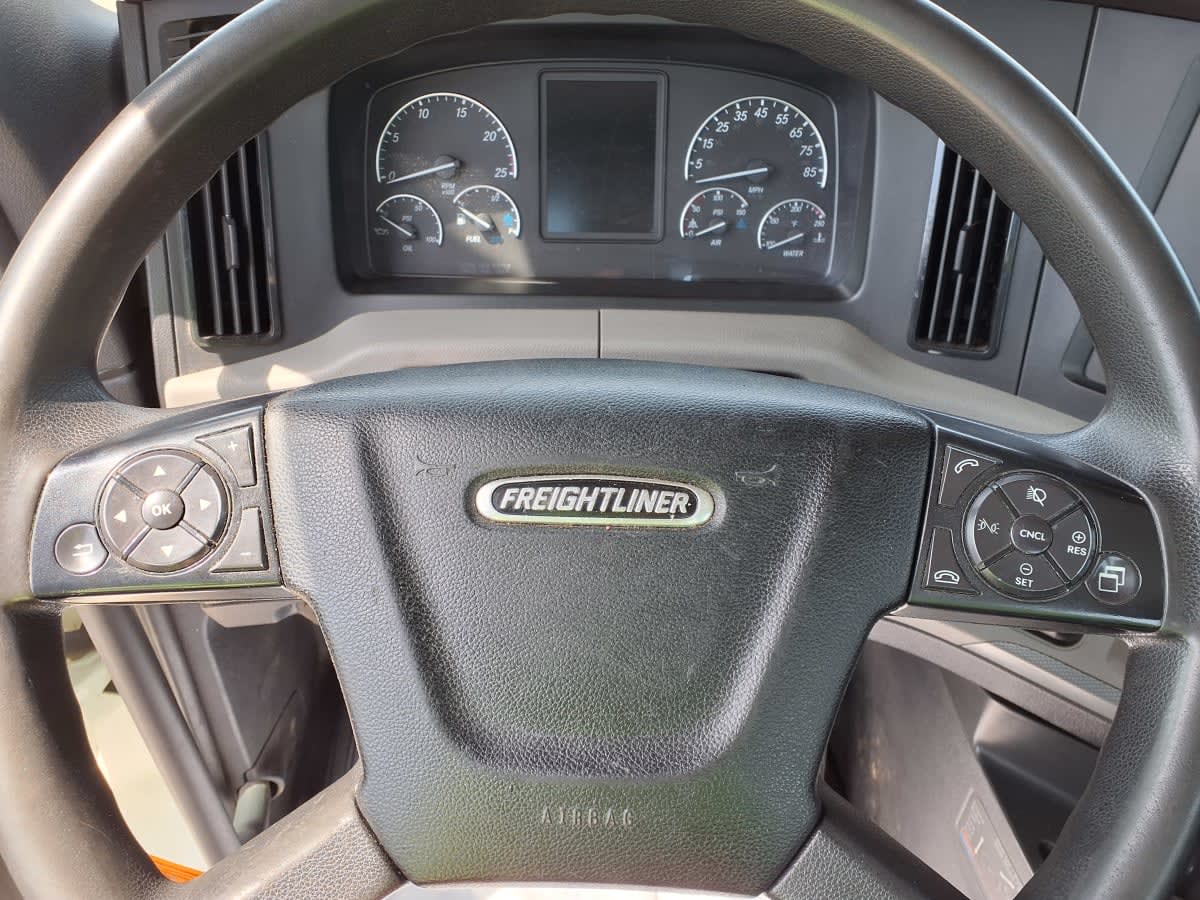 2020 Freightliner Cascadia in Greenville, SC — photo 10