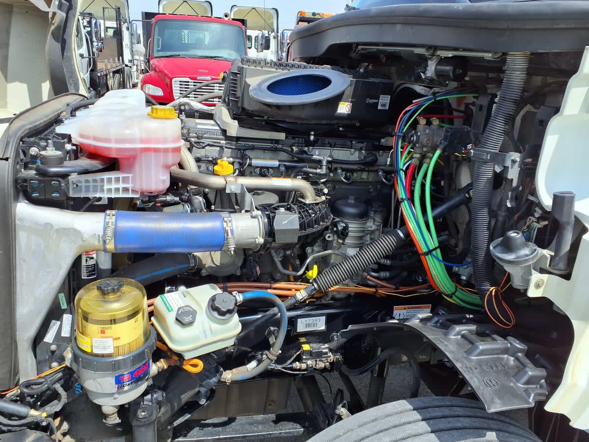 2020 Freightliner Cascadia in Greenville, SC — photo 8