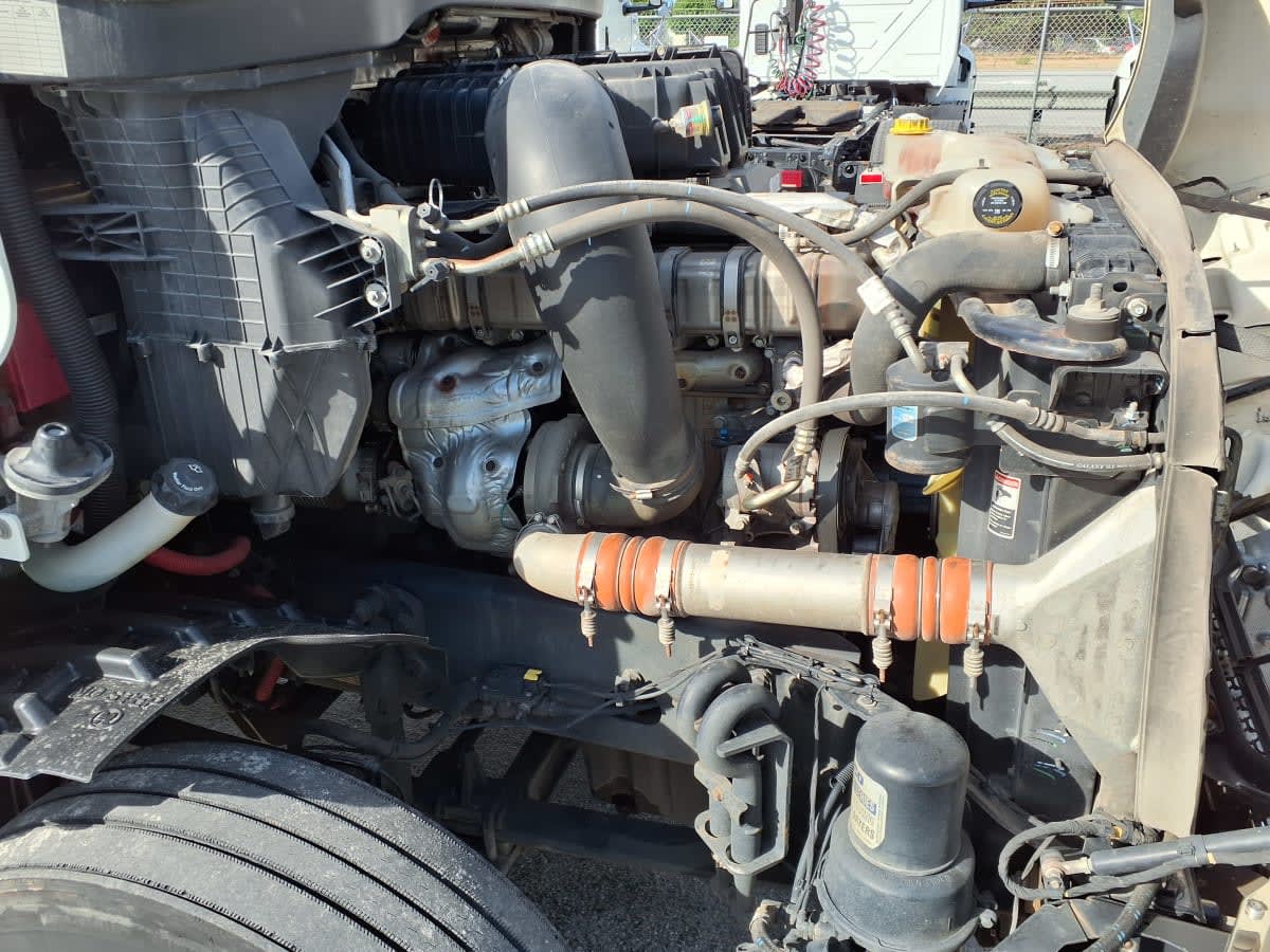 2020 Freightliner Cascadia in Greenville, SC — photo 14