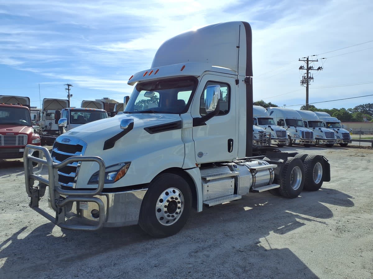 2020 Freightliner Cascadia