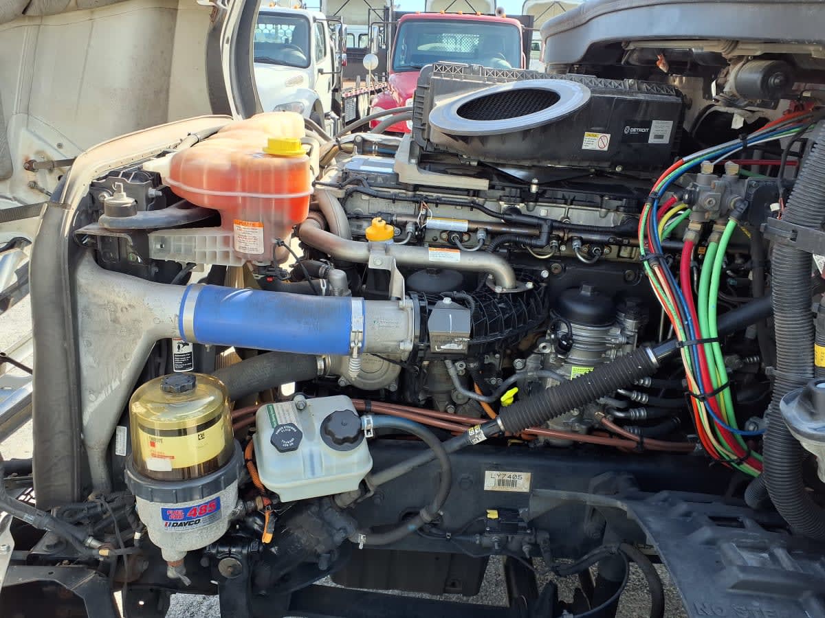 2020 Freightliner Cascadia in Greenville, SC — photo 8