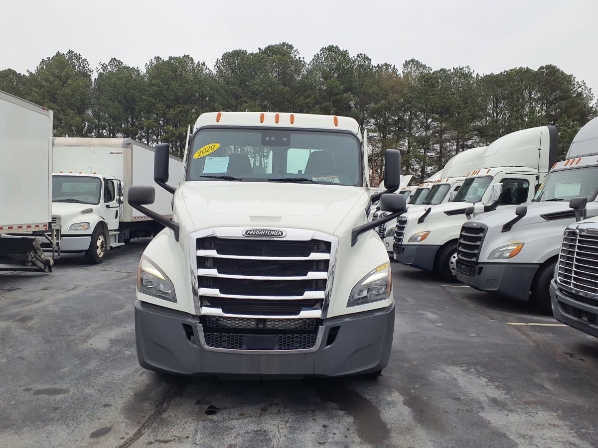 2020 Freightliner Cascadia in Atlanta, GA — photo 2