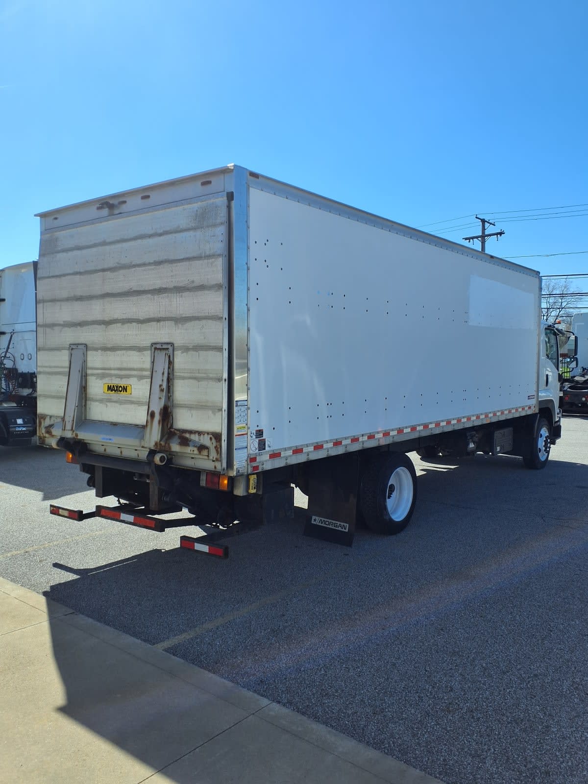 2020 Isuzu FTR in Cleveland, OH — photo 4