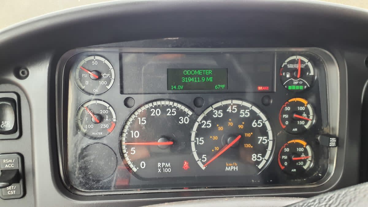 2020 Freightliner M2 106 in Springfield, MA — photo 10
