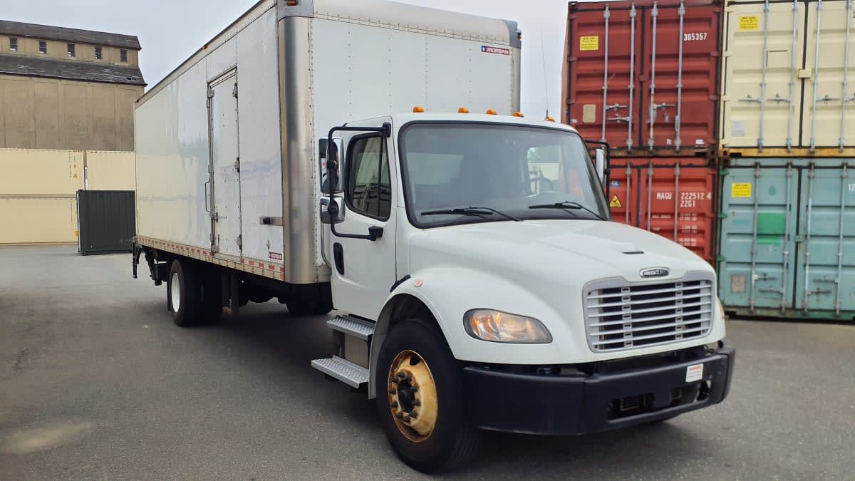 2020 Freightliner M2 106 in Springfield, MA — photo 3