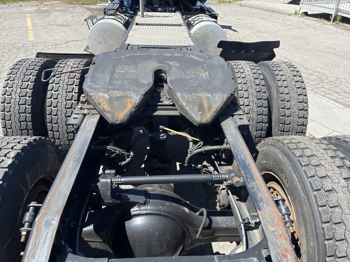 2020 International LT in Syracuse, NY — photo 9