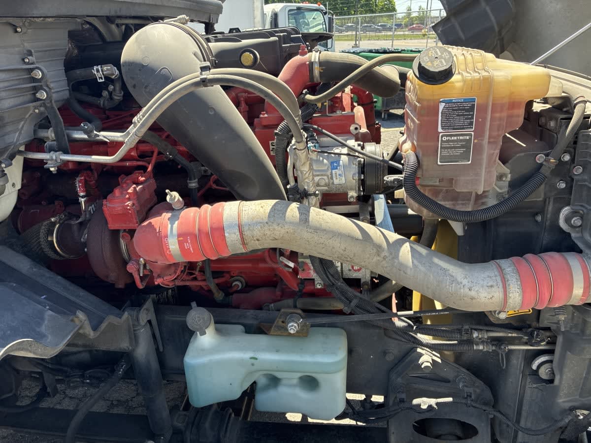 2020 International LT in Syracuse, NY — photo 12