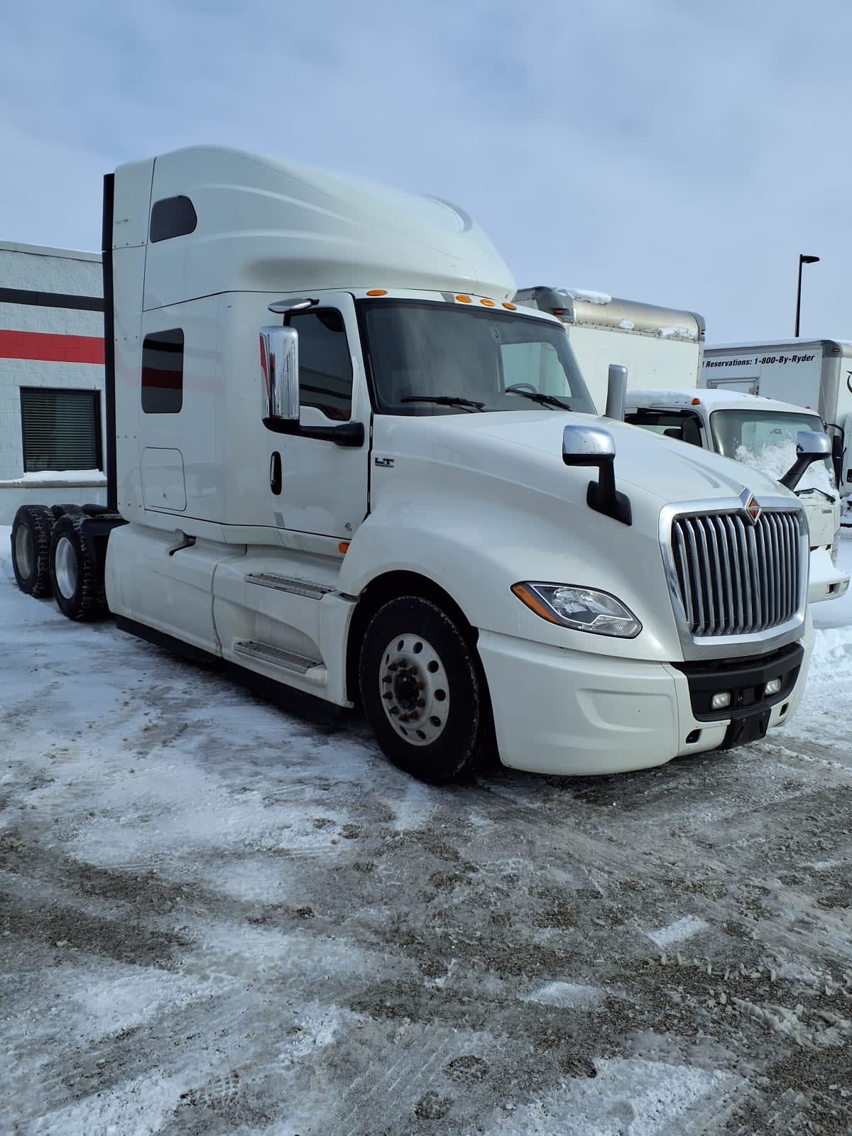 2020 International LT in Cleveland, OH — photo 3