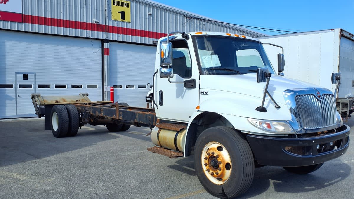 2020 International MV in Salisbury, MA — photo 3