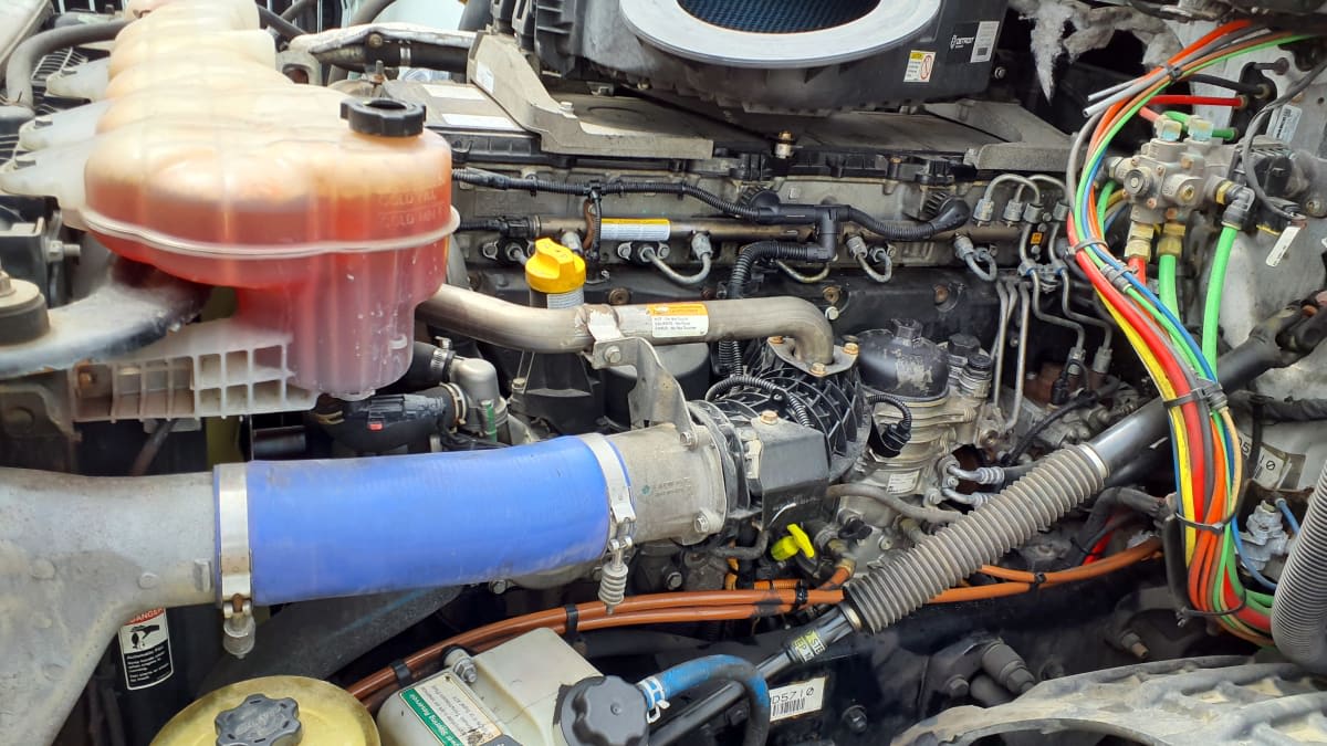 2020 Freightliner Cascadia in Bolingbrook, IL — photo 9