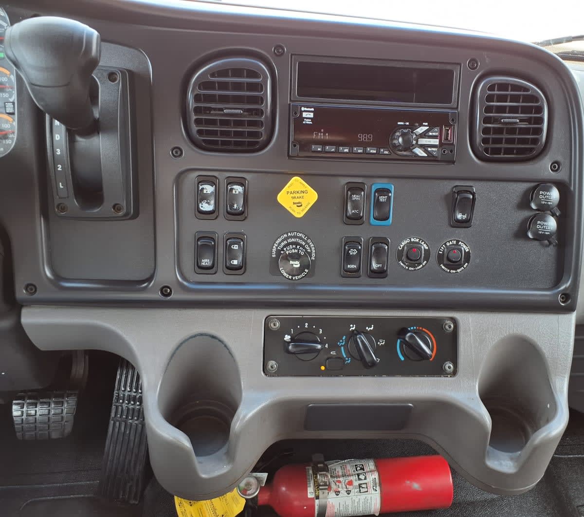 2020 Freightliner M2 106 in Memphis, TN — photo 12