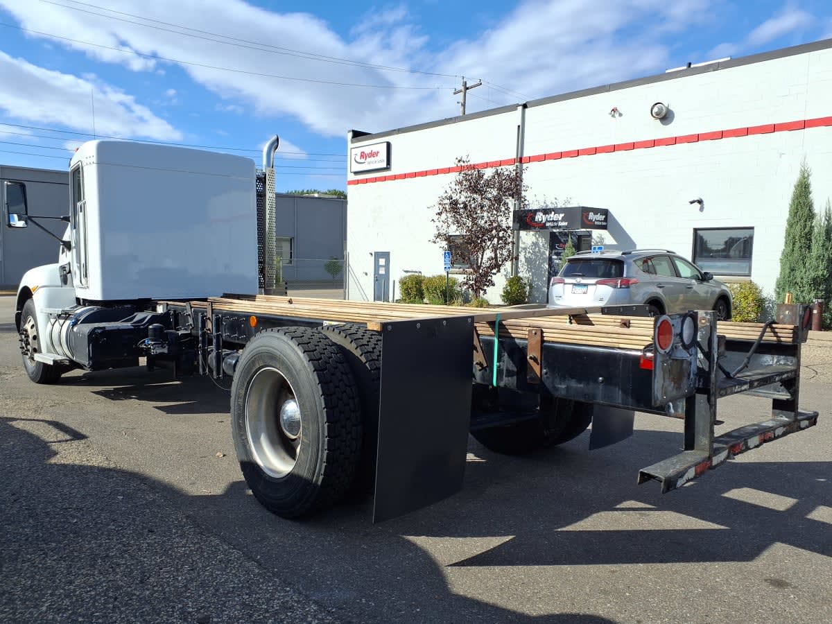 2020 Kenworth T370 in Minneapolis, MN — photo 6