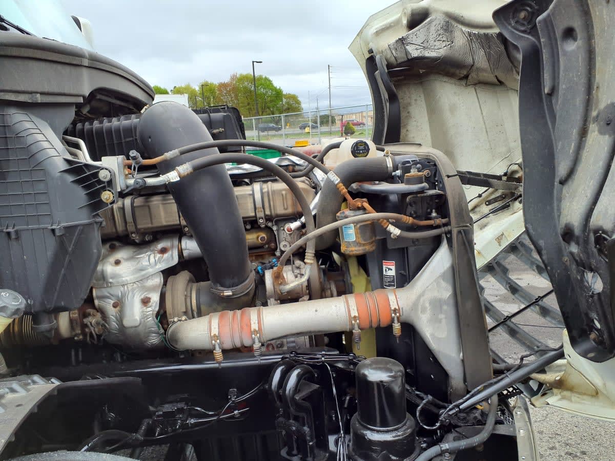 2020 Freightliner Cascadia in Syracuse, NY — photo 10