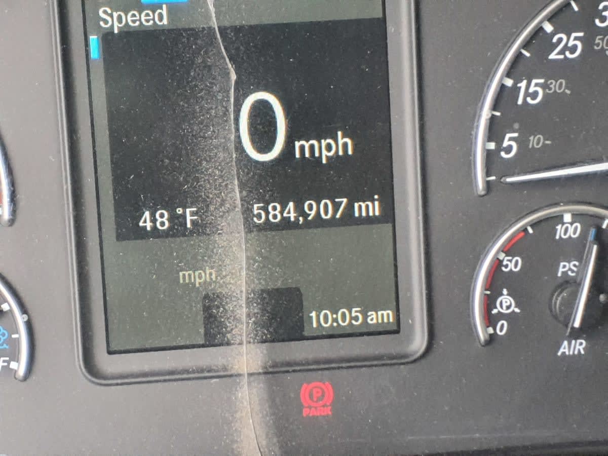 2020 Freightliner Cascadia in Syracuse, NY — photo 11