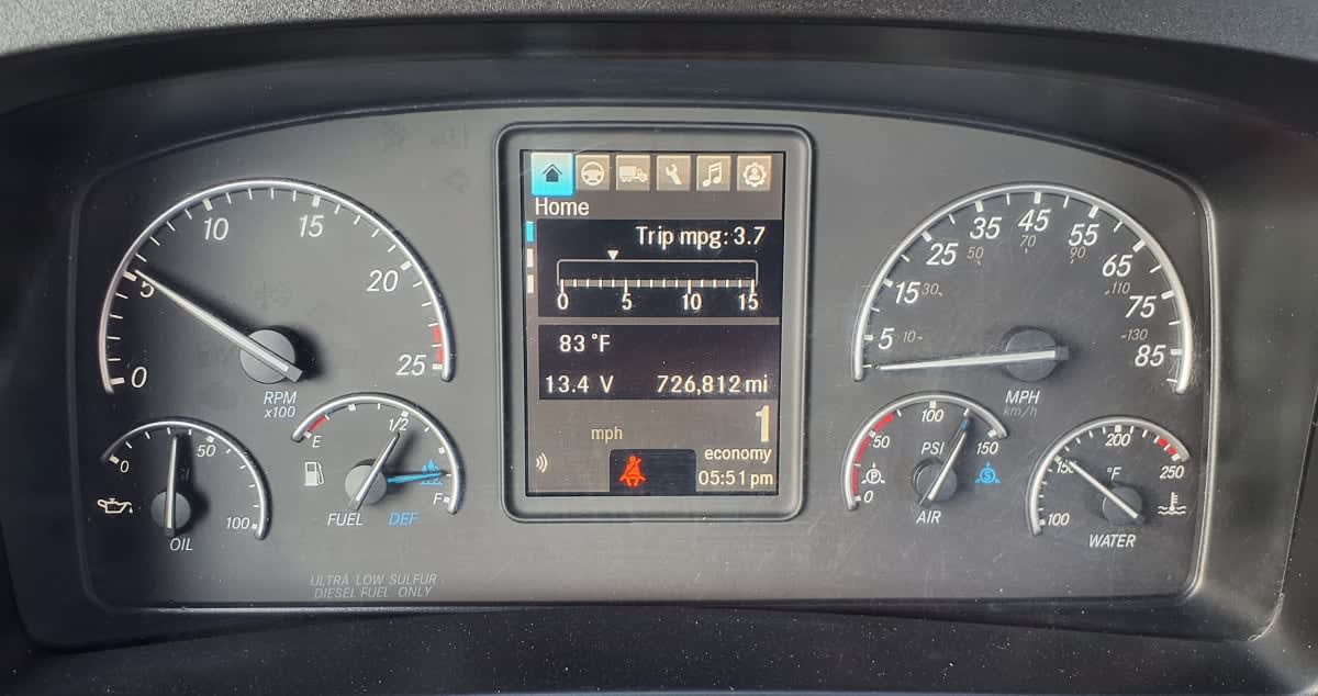 2020 Freightliner Cascadia in Memphis, TN — photo 9